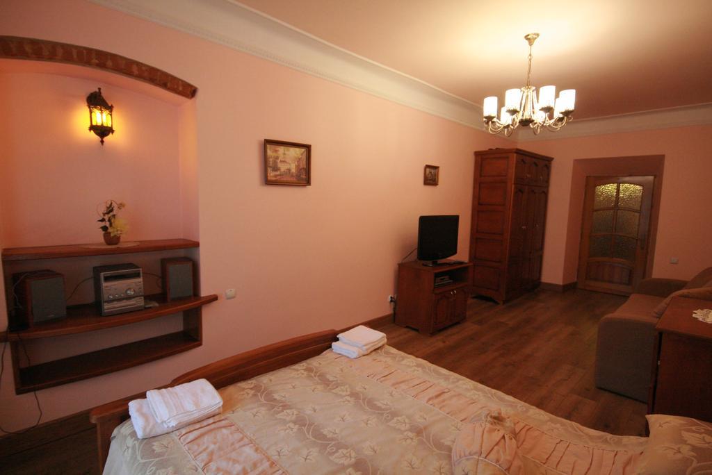 Historical Centre Apartments Leopoli Esterno foto