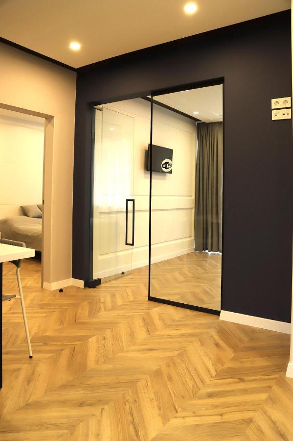 Historical Centre Apartments Leopoli Esterno foto